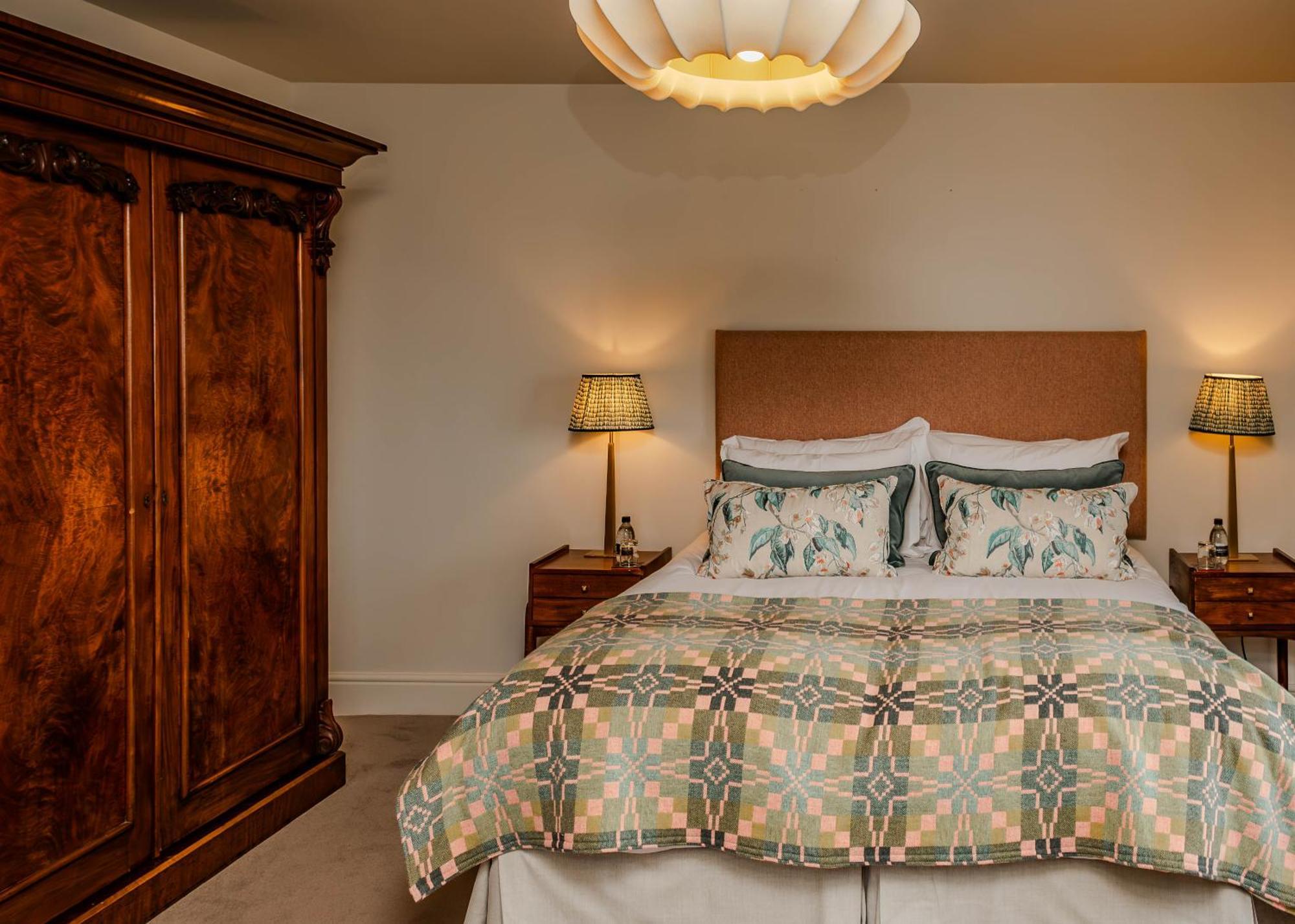 Hotel Victoria Robin Hood's Bay Esterno foto