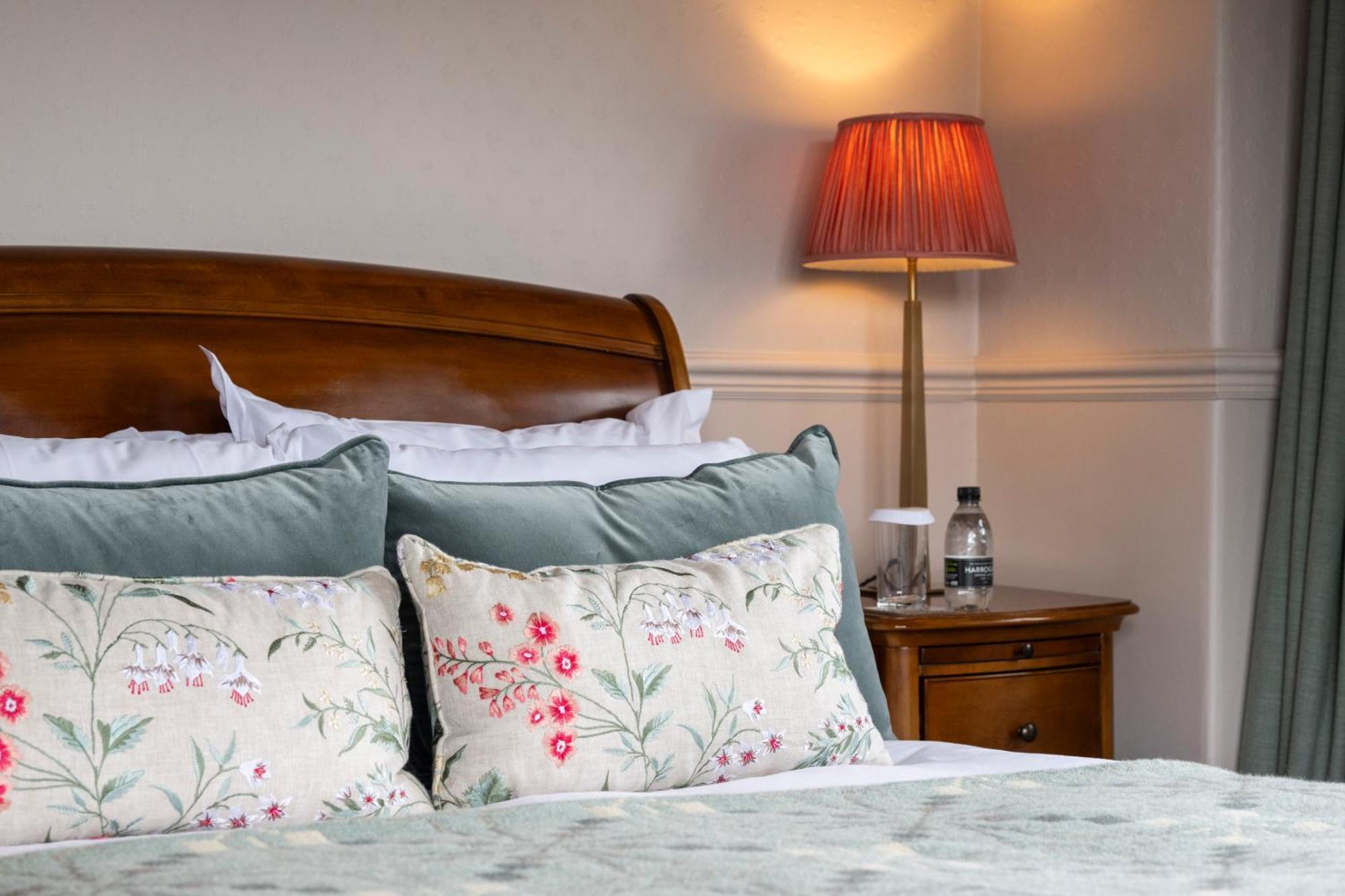 Hotel Victoria Robin Hood's Bay Esterno foto